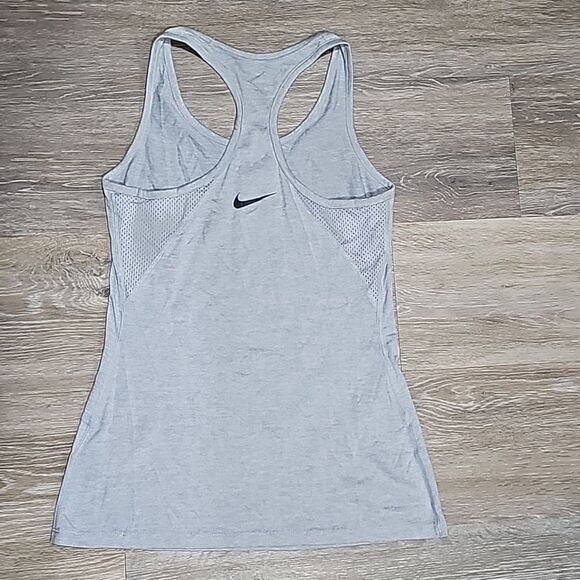 Nike dri-fit tanktop - Picture 5 of 6